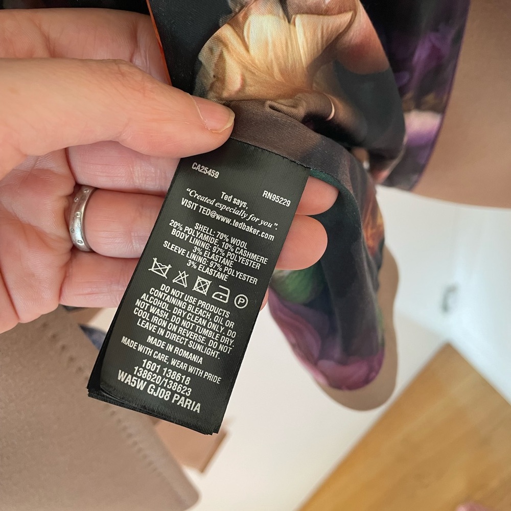 Ted Baker short coat - Picture 4 of 6